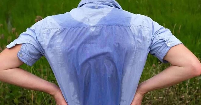 RA NHIỀU MỒ HÔI Ở LƯNG - NGUYÊN NHÂN VÀ CÁCH TRỊ – Liplop.vn